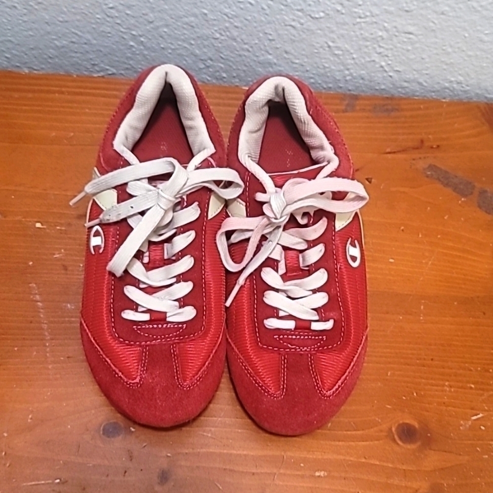 Champion Sneakers Womens 5.5 Red Suede Ribbed Low Top Athletic Shoes